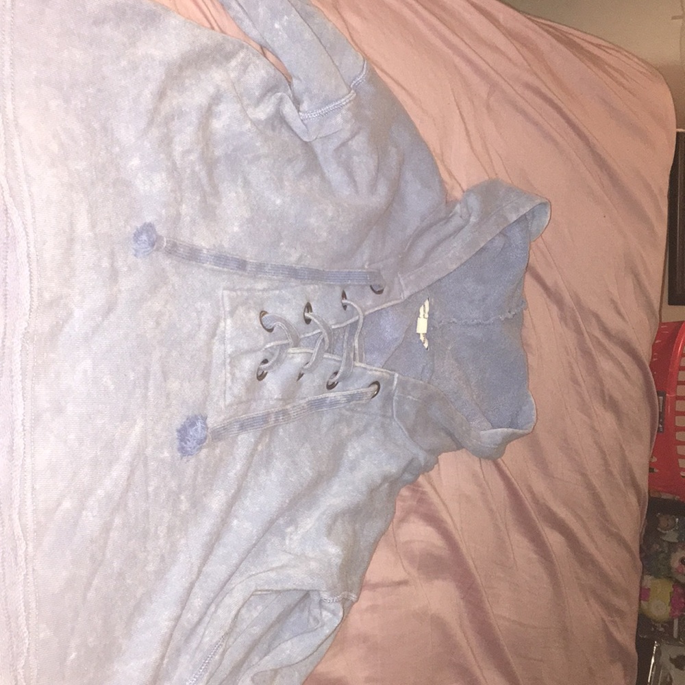 Pastel blue crop-top sweatshirt